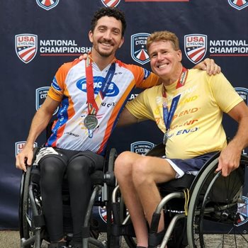 Stephen (left) and Steve Chapman (right) at the Para-Cycling Road National Championship